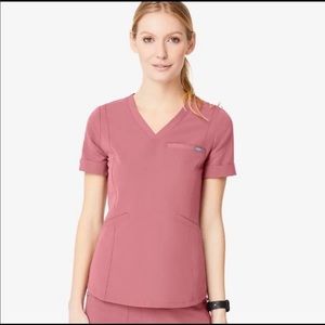 NWT mauve zinga scrub top